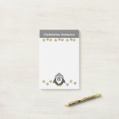 可愛いペンギンの星は子供を灰色の黄色に名前 ポストイット (デスク上)