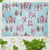 可愛いペンギン柄の青とピンクのクリスマス キッチンタオル (折り畳み)