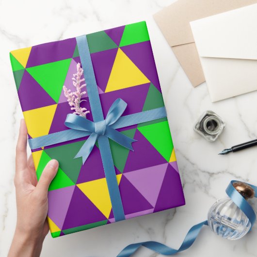可愛いマルディグラスパターンのタイル張り ラッピングペーパー (ギフト)