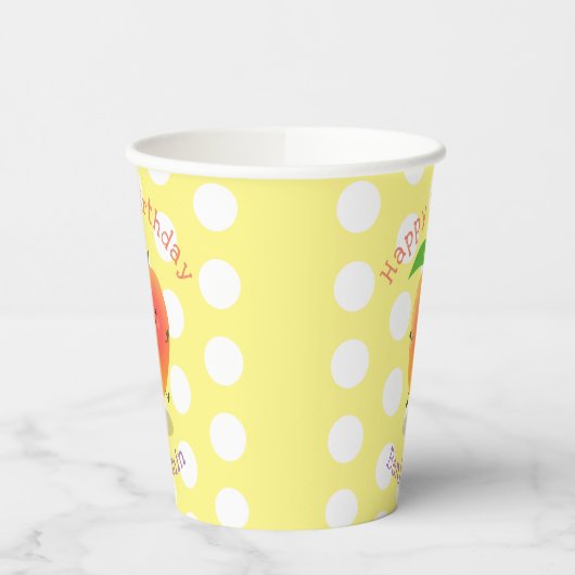 可愛いマンゴー黄色パーソナライズされたい漫画の誕生日 紙コップ (左)
