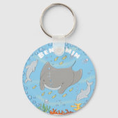 可愛いマンタレイとイルカの漫画イラストレーション キーホルダー (正面)