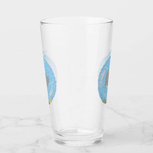 可愛いマンタレイとバブル漫画イラストレーション タンブラーグラス (右)