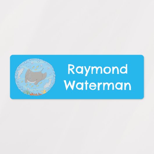 可愛いマンタレイと泡の漫画パーソナライズされた ラベル (デザイン2)