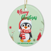 可愛いメリークリスマスペンギンサンタスカーフの休日 セラミックオーナメント (左)