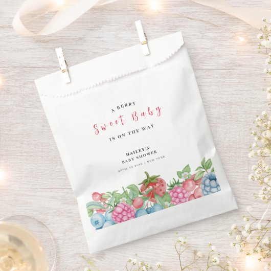 可愛いモダンワイルドベリースイートベビーシャワー フェイバーバッグ (クリップ留めされた状態)