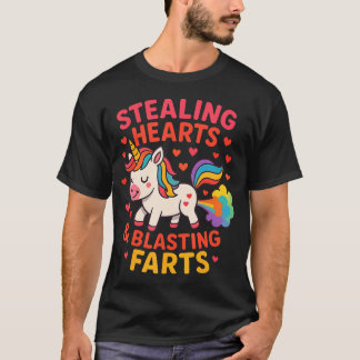 可愛いユニコーンがハートを盗んでおならをブブーン Tシャツ