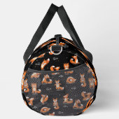 可愛いヨガおもしろいキツネ ダッフルバッグ (右)