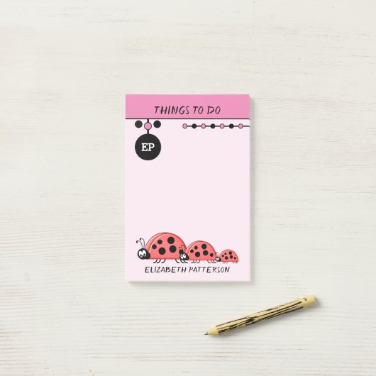 可愛いラディバグ子供をピンクに名前を付ける ポストイット (デスク上)