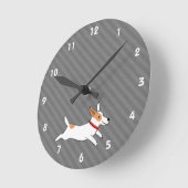 可愛いランニングのジャック・ラッセル・テリアー漫画の犬 ラウンド壁時計 (傾斜)