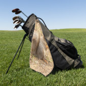 可愛いリス食べルのナッツの写真 ゴルフタオル (グリーン)