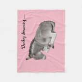 可愛いリトルベビードンキーフォールオンピンク フリースブランケット (正面)