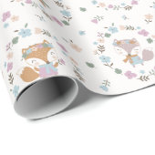 可愛いリトル秋キツネに柔らかい色の花 ラッピングペーパー (ロールコーナー)