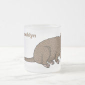 可愛いルワックチベット漫画イラストレーション フロストグラスマグカップ (中央)