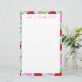 可愛いレトロいちごフルーツのパタパーソナライズされたーン 便箋 (スタンド正面)