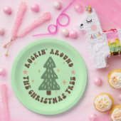可愛いロッキンのまわりにクリスマスツリー ペーパープレート (パーティー)