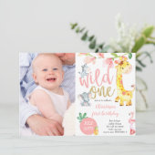 可愛いワイルドワンジャングルガールファースト誕生日写真 招待状 (スタンド正面)