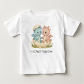 可愛い一緒に孵化した双子のベビードラゴンTシャツ ベビーTシャツ (正面)