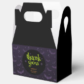 可愛い不気味ハロウィーンカルドロンベイビーシャワー フェイバーボックス (見開き)