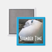 可愛い丸っぽい白い眠っている子犬の眠りパーティー マグネット (正面/裏面)