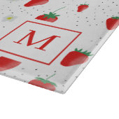 可愛い夏のイチゴと花モノグラム カッティングボード (角)