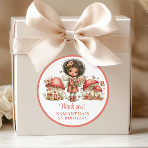可愛い妖精 ピンクの花の女の子の誕生日ありがとう ラウンドシール