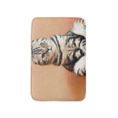 可愛い子猫が手足を伸ばした バスマット (正面縦)