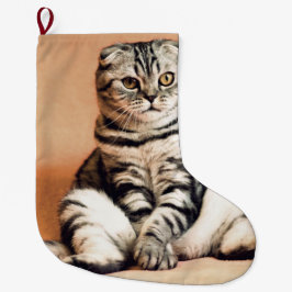 可愛い子猫が手足を伸ばした ラージクリスマスストッキング