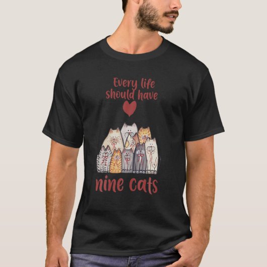 可愛い子猫が9匹いるべき Tシャツ (正面)