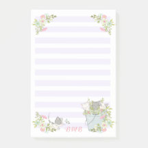 可愛い子猫をバケツに