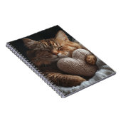 可愛い寝台用ハート枕付き猫 ノートブック (右側)