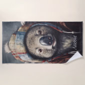 可愛い帽子をかぶった可愛らしいコアラ ビーチタオル (正面)