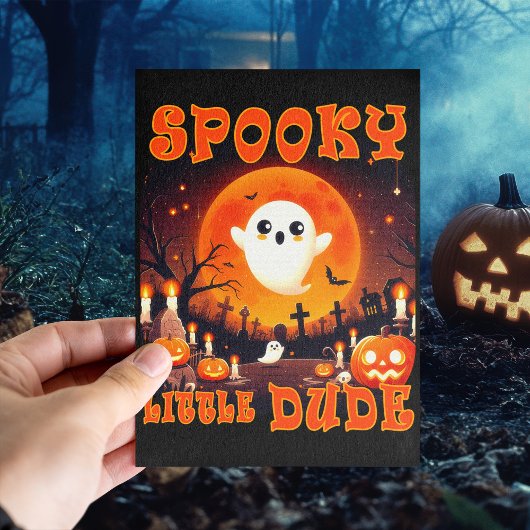 可愛い幽霊と巨大な月のハロウィーン墓地 ポストカード