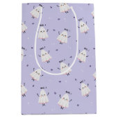 可愛い幽霊柄「ブー！」 文字オンラベンダー ミディアムペーパーバッグ (正面)