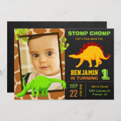 可愛い恐竜のチョークボード1st写真の誕生日パーティー 招待状 (正面/裏面)