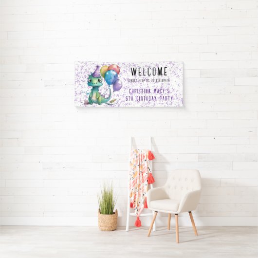 可愛い恐竜のバルーン女の子の誕生日パーティーへようこそ 横断幕 (インサイチュ)