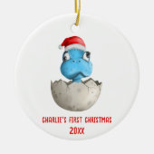 可愛い恐竜ベビーの初めてのクリスマス写真 セラミックオーナメント (正面)