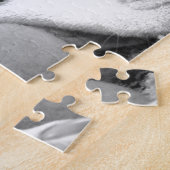 可愛い悲しそうな表情のピットブル犬の白黒とボール ジグソーパズル (側面)