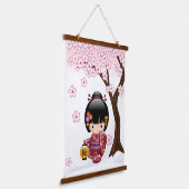 可愛い日本の芸者さんこけし人形 吊り下げ型タペストリー (傾斜あり)
