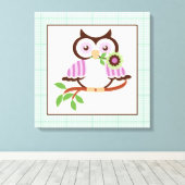 可愛い春フクロウの枝に包まれたキャンバスプリント キャンバスプリント (インサイチュ (ウッドフロア))
