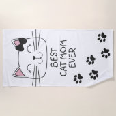 可愛い最高の漫画の子猫を持つ白い猫のママ ビーチタオル (正面)