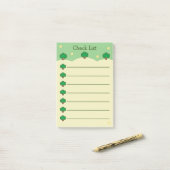 可愛い木の緑とクリームチェックリスト ポストイット (デスク上)