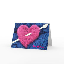 可愛い毛のハートと編み物針グリーティングカード