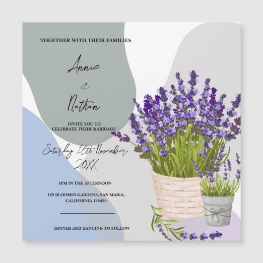 可愛い水色のバスケットに入ったラベンダー結婚の茎 マグネット招待状 (正面)