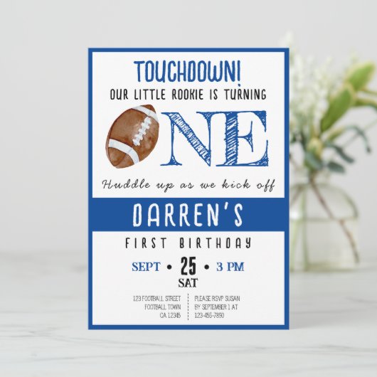 可愛い水色のルーキーサッカーボーイ1歳の誕生日 招待状 (スタンド正面)