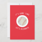 可愛い水色のルーキー野球1歳の誕生日 招待状 (裏面)