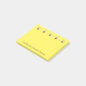 可愛い漫画のミツバチの列がポストイットノートをパーソナライズ ポストイット (アングル)