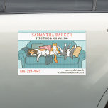 可愛い犬と猫ペット気に座おもしろい カーマグネット<br><div class="desc">ペットのケアビジネスのためのおもしろいのプロモーションカーマグネット。可愛いイラストレーションの犬のサイドアイハウンド、人のように座っているオレンジ色のタビー猫とテリアおっちょこちょいの。電話番号、Webサイト、および潜在的な顧客を引き付けるためのより多くの情報を追加する。このユーモアのあるスケッチは名刺やペット関連会社向けの商品で利用できる。</div>
