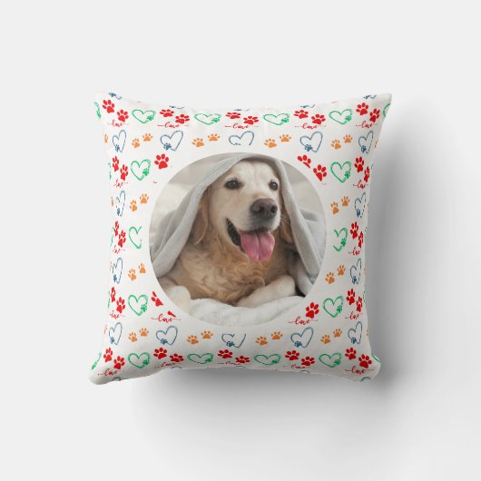 可愛い犬の手のプリントと愛のハート写真 クッション (裏面)