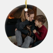 可愛い猫がチストマスツリーメリーの猫！ブラック セラミックオーナメント (裏面)