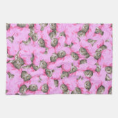 可愛い猫がピンクのキャップパターンをランダム キッチンタオル (横)